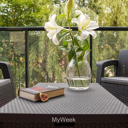 Comodo, Ogrody Pieniawskie, Myweek Apartment